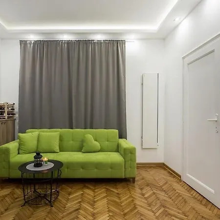 Hedonist-belgrade Nest Apartmán